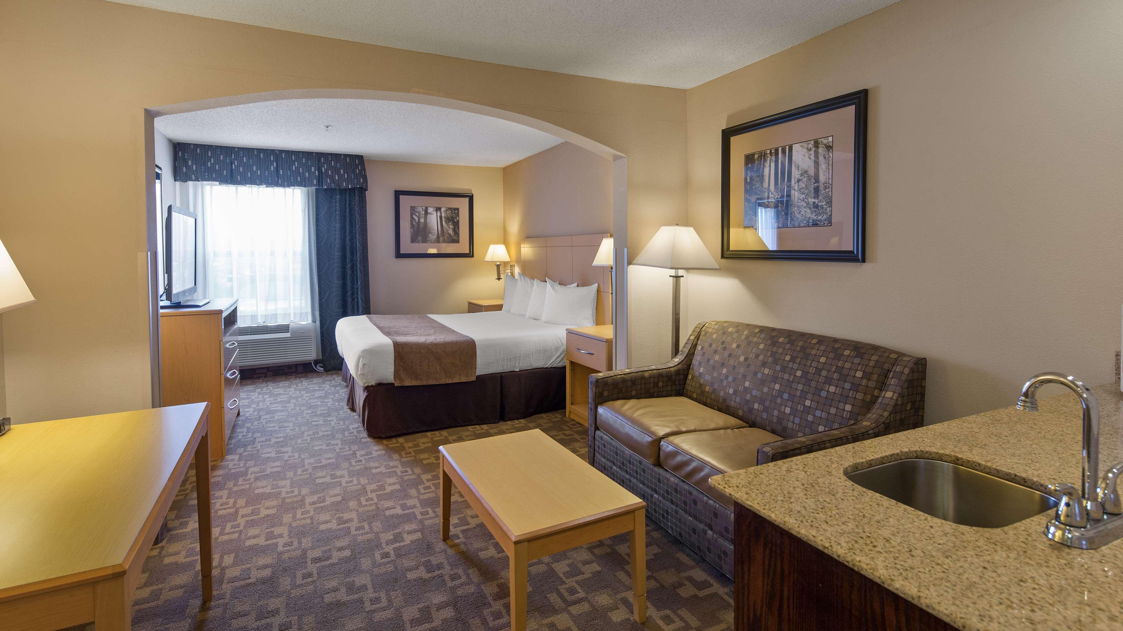 Surestay Plus Hotel By Best Western Roanoke Rapids I-95 Szoba fotó